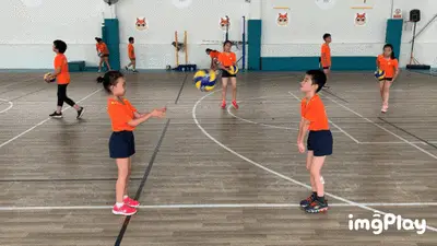 欧冠 巴塞双杀宾菲加挺进 拜仁8强硬碰国米