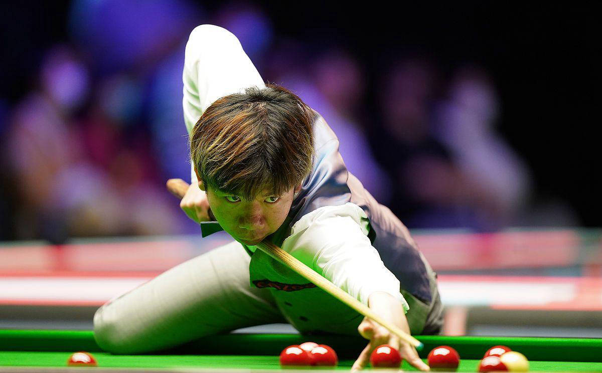 布云朝克特 布云朝克特